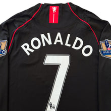 Load image into Gallery viewer, Cristiano Ronaldo #7 Manchester United Long Sleeve Jersey | Gold Sleeve Patch Edition Retro
