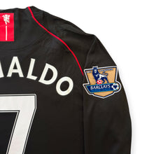 Load image into Gallery viewer, Cristiano Ronaldo #7 Manchester United Long Sleeve Jersey | Gold Sleeve Patch Edition Retro