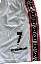 Load image into Gallery viewer, Vintage David Beckham #7 Manchester United 98/99  Umbro Red Retro Jersey English Premier League Retro YOUTH Kids