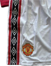 Load image into Gallery viewer, Vintage David Beckham #7 Manchester United 98/99  Umbro Red Retro Jersey English Premier League Retro YOUTH Kids