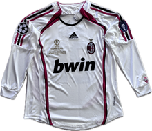 Load image into Gallery viewer, C Milan Kaka 22 Champions League Final Jersey 2006-2007 - "Front of the men's Kaká #22 AC Milan 2007 Champions League Final long sleeve jersey, showing the team crest and Bwin sponsor logo."