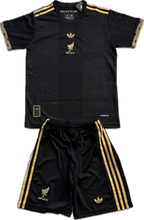 Load image into Gallery viewer, Mexico 2025 "Mexico de Oro" Black & Gold Jersey - Adidas Originals Special Edition Kids Youth front