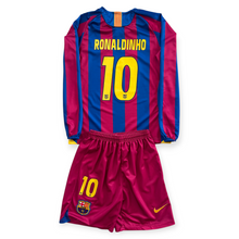 Load image into Gallery viewer, Ronaldinho 10 FC Barcelona 2005-06 Nike Home Retro Long Sleeve Soccer Jersey Kids Youth