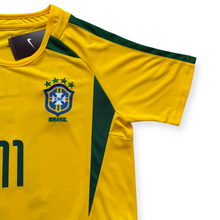 Load image into Gallery viewer, Ronaldinho 11 Brazil Nike National Football Team MENS Yellow 2002 World Cup Soccer Jersey Korea Japan MENS