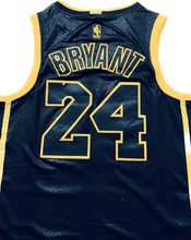 Load image into Gallery viewer, Los Angeles Lakers 24 Bryant Commemorative Retirement Jersey 5x Champions NBA