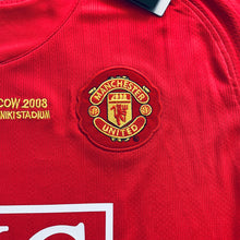 Load image into Gallery viewer, Manchester United 2007/2008 Cristiano Ronaldo Close up view of Manchester United logo embroidered