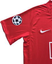 Load image into Gallery viewer, Manchester United 2007/2008 Cristiano Ronaldo review of BallStar sleeve patch