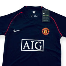 Load image into Gallery viewer, Cristiano Ronaldo #7 Manchester United 2007-2008 Away Kids Jersey &amp; Shorts Set - Black Retro Kit
