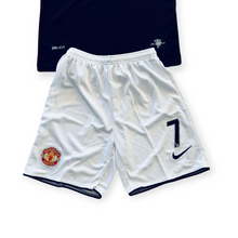 Load image into Gallery viewer, Cristiano Ronaldo #7 Manchester United 2007-2008 Away Kids Jersey &amp; Shorts Set - Black Retro Kit
