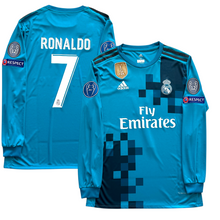 Load image into Gallery viewer, Blue sports jersey with 'Ronaldo 7' on a white background
