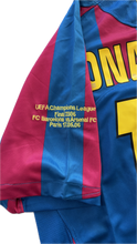 Load image into Gallery viewer, Ronaldinho 10 Jersey FC Barcelona Nike 2006 Retro Football Soccer Jersey Football Champions League Final Paris
