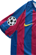 Load image into Gallery viewer, Ronaldinho 10 Jersey FC Barcelona Nike 2006 Retro Football Soccer Jersey Football Champions League Final Paris
