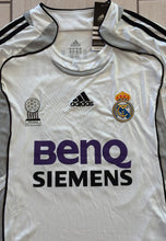 Load image into Gallery viewer, David Beckham #23 Real Madrid Adidas 2006-07 Long Sleeve Home Jersey - Final Season Champions League Edition
