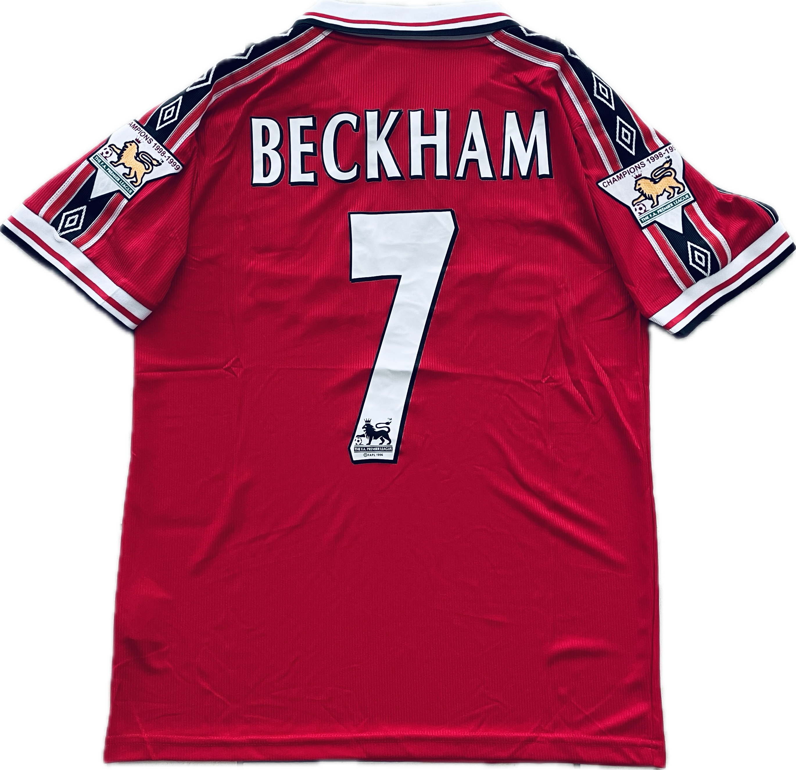 Vintage David Beckham #7 Manchester United 98/99 Umbro Red Vintage David Beckham #7 Manchester United 98/99 Umbro Red