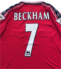 Load image into Gallery viewer, Vintage David Beckham #7 Manchester United 98/99  Umbro Red Short Sleeve Retro Jersey English Premier League Patches Sleeves

