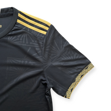 Load image into Gallery viewer, RAÚL #9 Mexico "Mexico de Oro" Black &amp; Gold Jersey - Adidas Originals Special Edition
