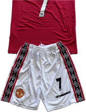 Load image into Gallery viewer, Vintage David Beckham #7 Manchester United 98/99  Umbro Red Retro Jersey English Premier sLeague Patches Retro YOUTH
