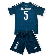 Load image into Gallery viewer, Jude Bellingham #5 Real Madrid 2026-2027 Away Kids Jersey &amp; Shorts Set
