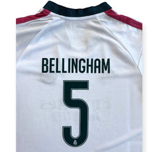 Load image into Gallery viewer, Jude Bellingham #5 Real Madrid 2026-2027 Home Kids Jersey &amp; Shorts Set Champion
