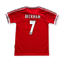 Load image into Gallery viewer, Kids David Beckham 7 Manchester United 1998-99 Retro Home Jersey &amp; Shorts Set Umbro
