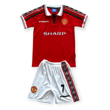 Load image into Gallery viewer, Kids David Beckham 7 Manchester United 1998-99 Retro Home Jersey &amp; Shorts Set Umbro
