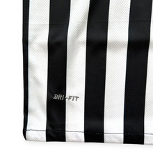 Load image into Gallery viewer, Neymar Jr. #11 Santos FC 2012/13 Home Jersey - "The Rise of O Menino" - Nike Kids/Youth Football Kit
