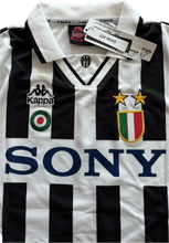 Load image into Gallery viewer, Zinedine Zidane #21 Juventus 1997-98 Champions League Home Jersey - Kappa Retro MEN kappa front close collar
