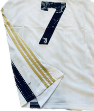 Load image into Gallery viewer, Juventus Cristiano Ronaldo 7 jersey Adidas gold
